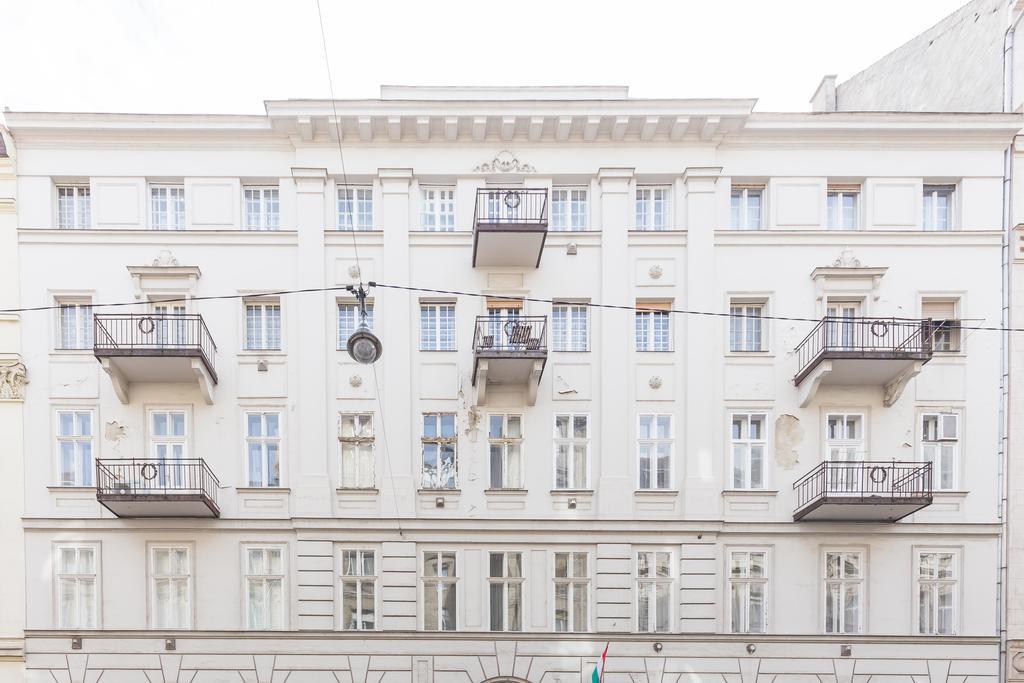 Real Apartments Zoltan Ii. Budapest Eksteriør billede